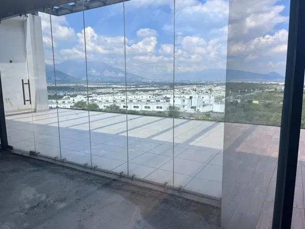 Local para restaurante con terraza en renta en Dominio Cumbres