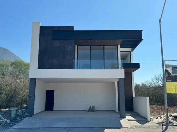 Casa en venta en Carretera Nacional - Aysso -