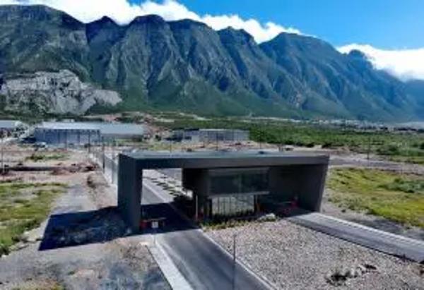 Bodega en venta en Santa Catarina parque 100