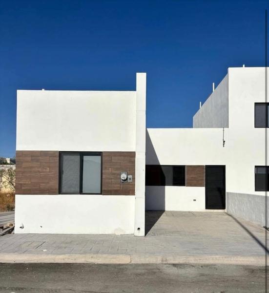 CASA DE UN PISO EN VENTA RESIDENCIAL LOMA BELLA