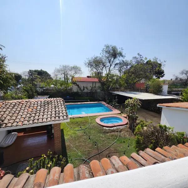 Casa con alberca en Hacienda Tetela, Cuernavaca - Bienes raíces en Morelos