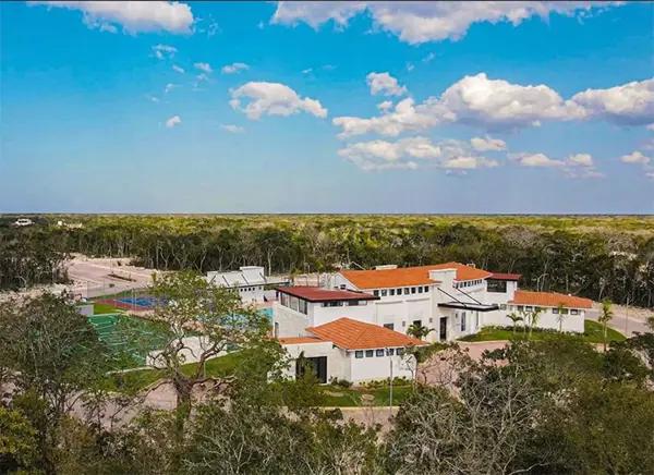 Terreno Comercial en Venta en Ciudad Maderas