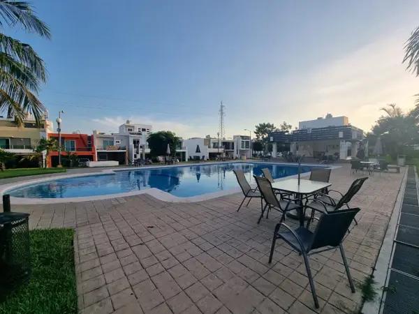 SE RENTA CASA AMUEBLADA – REAL DEL VALLE
