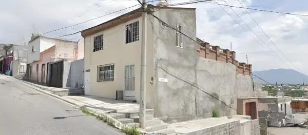 Casa en Remate en Saltillo Coahuila, Ubicación Estratégica en Colonia Australia LAAB1
