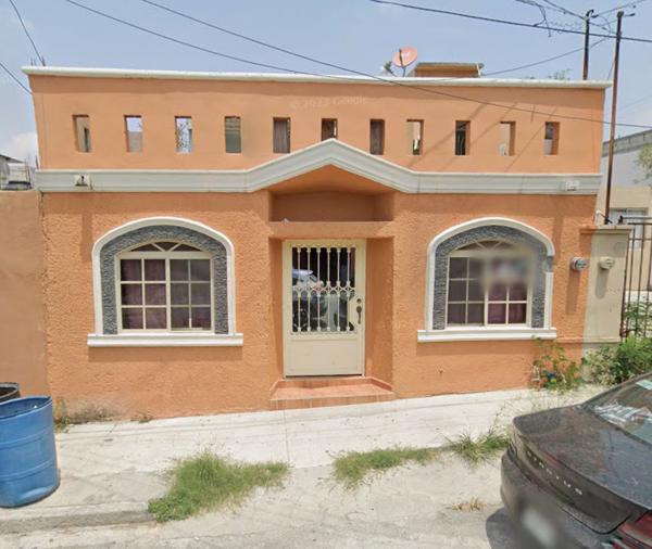 Casa en Venta en Cadereyta Jiménez, Nuevo León - Amplia y Bien Ubicada