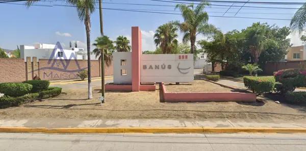 Casa En Venta En Banus, Santa Cruz De Las Flores, Tlajomulco de Zúñiga Jalisco. Recuperación GAL Casa En Venta En Banus, Santa Cruz De Las Flores, Tlajomulco de Zúñiga Jalisco. Recuperación GAL