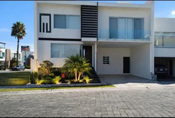 Casa en Venta en Exclusivo Fracc. En la zona de Angelópolis