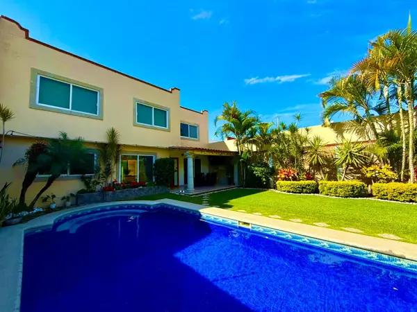 Casa en venta en Las Fincas, Jiutepec, Morelos