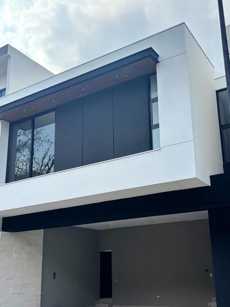CASA EN VENTA  COL. BRISAS DEL VERGEL EL BARRO