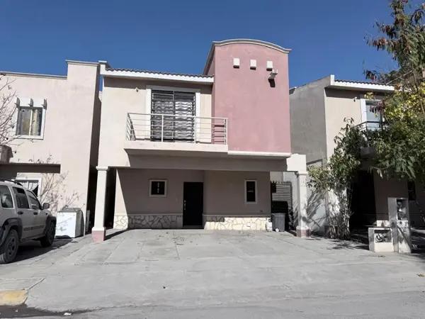 Casa en Venta en Portal Las Palomas, Ramos Arizpe – Amplia y con Excelente Ubicación Casa en Venta en Portal Las Palomas, Ramos Arizpe – Amplia y con Excelente Ubicación