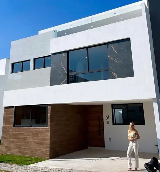 HERMOSA CASA EN VENTA EN PARQUE SINALOA EN LOMAS DE ANGELOPOLIS