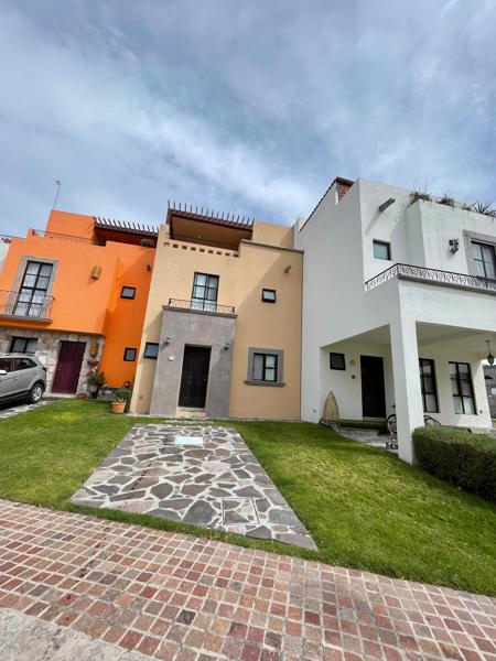 Casa Amueblada con roof garden, fraccionamiento Zirandaro, San Miguel de Allende, Gto.