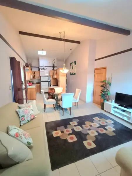 CASA AMUEBLADA $900 DLLS EN RENTA AMUEBLADA TOTAL, EN LOS OLIVOS A 1 CALLE DE LOMAS HIPODROMO A 3 MI
