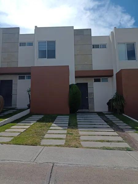 CASA EN RENTA MIRADOR