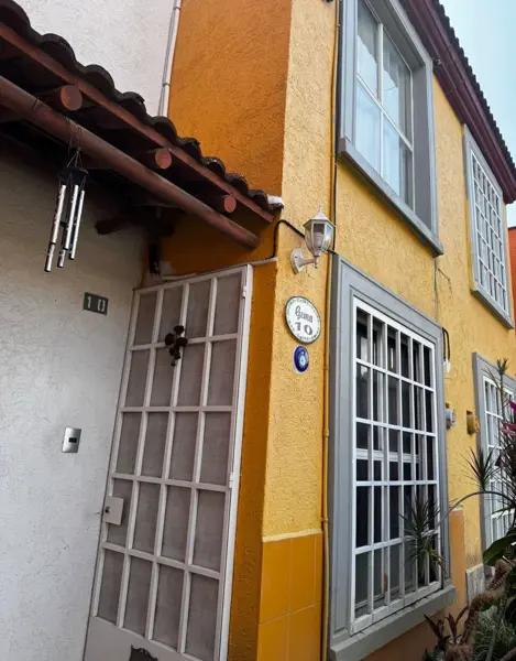 Hermosa casa con amenidades en Emiliano Zapata.