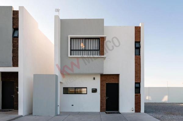 Casa a la venta en zona norte, con acceso rápido, equipada con cocina, closets y vestidor!