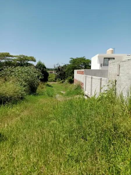 Terreno en venta atrás de Terranova