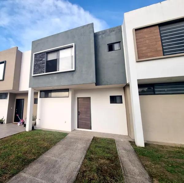 VENDO HERMOSA CASA EN CUMBRES RESIDENCIAL, BOCA DEL RÍO, VER. VENDO HERMOSA CASA EN CUMBRES RESIDENCIAL, BOCA DEL RÍO, VER.