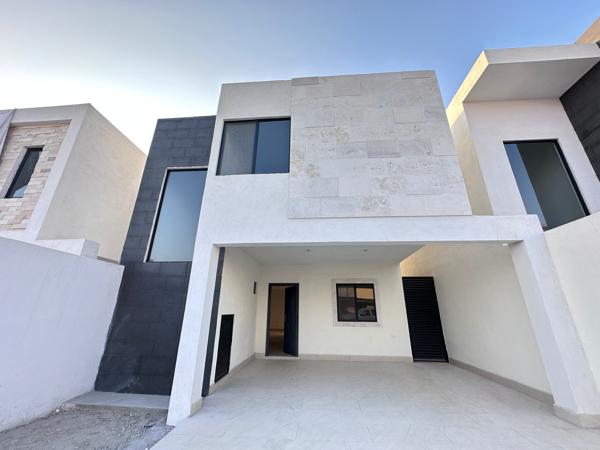CASA EN VENTA AL NORPONIENTE