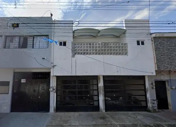 ¡Ubicación Estratégica! Casa Amplia en Zona Norte de Guadalajara ¡Ubicación Estratégica! Casa Amplia en Zona Norte de Guadalajara