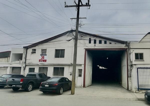 Bodega remodelada en Renta - Centro de Monterrey