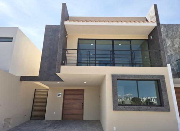 CASA EN VENTA CON RECÁMARA EN PLANTA BAJA UBICADA SAUCO, HARAS DEL BOSQUE
