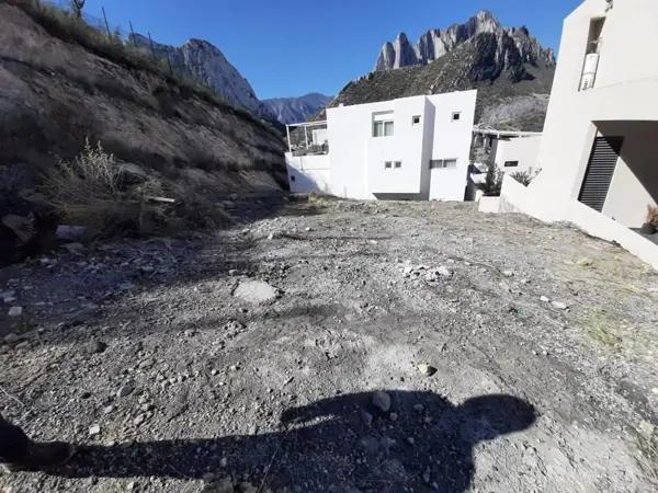 Terreno en Venta en Fraccionamiento Los Cenizos - OPORTUNIDAD Terreno en Venta en Fraccionamiento Los Cenizos - OPORTUNIDAD