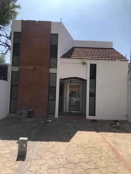 Casa en Venta con uso de suelo Comercial  o Residencial en Centro de Monterrey