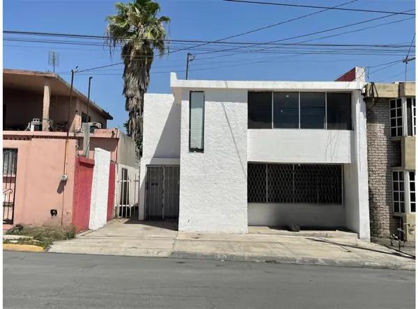 CASA EN VENTA EN COLONIA CEDROS