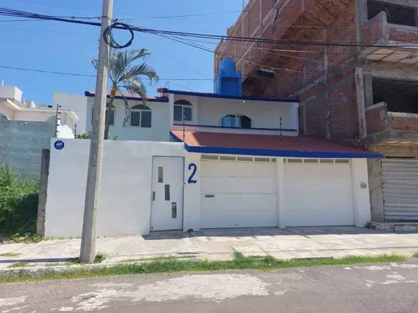 Casa en Boca del Río, a unos metros del boulevard Vicente Fox