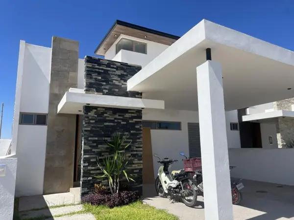 CASA EN VENTA DE UN PISO EN VIÑEDOS