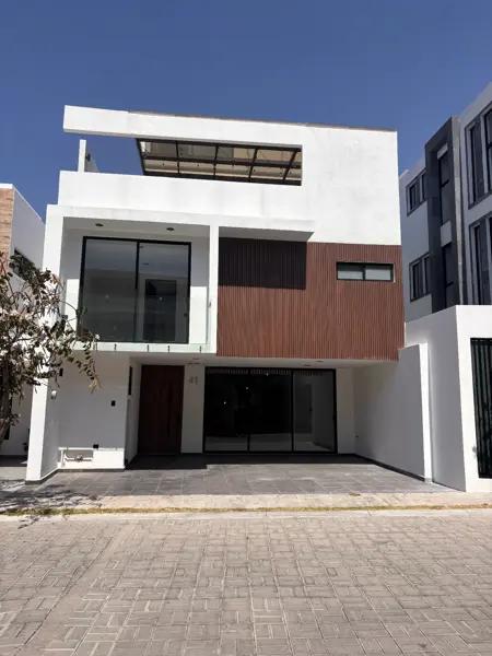 Estrena moderna casa en Lomas de Angelópolis Estrena moderna casa en Lomas de Angelópolis