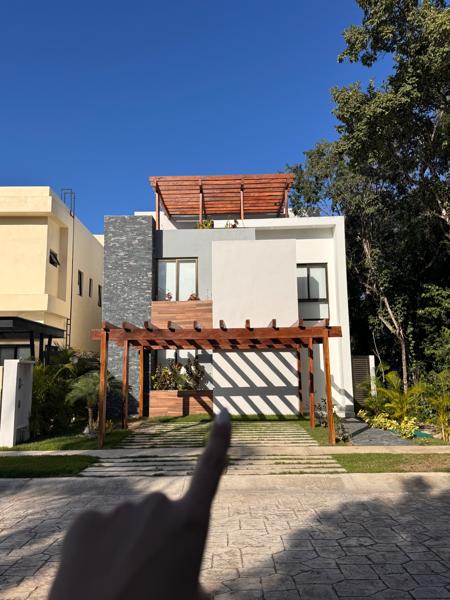 Casa en Renta en Comunidad Cerrada en Playa del Carmen, Cerca de Servicios Casa en Renta en Comunidad Cerrada en Playa del Carmen, Cerca de Servicios