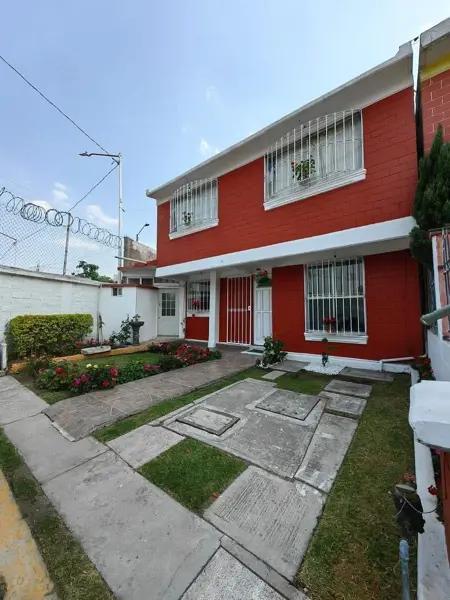 Casa en condominio horizontal con Roof Garden y balcón en Zapotitlán Tláhuac