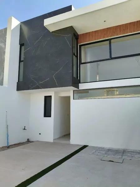 Casa en venta en La Radial a una calle de la UVM, San Andrés Cholula, Puebla