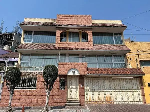 CASA EN VENTA PARA REMODELAR EN TECAMACHALCO. CASA EN VENTA PARA REMODELAR EN TECAMACHALCO.