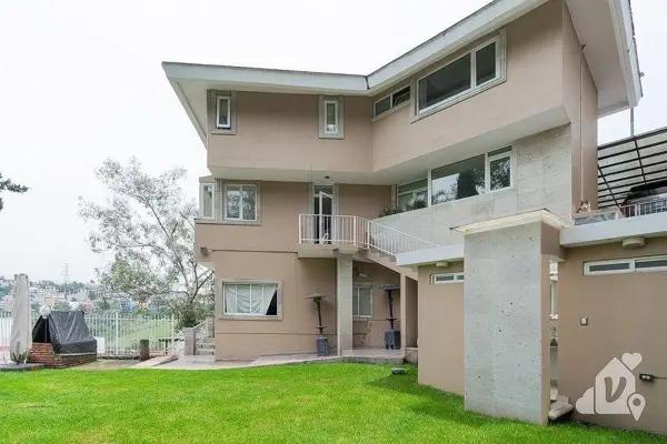 VENTA CASA CON DEPARTAMENTO BOSQUES DE LA HERRADURA