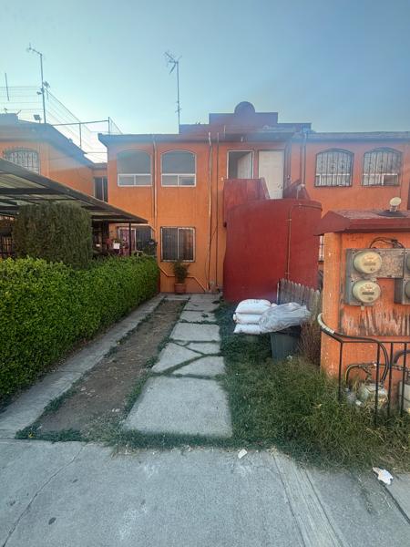 Casa Duplex en venta en fraccionamiento con vigilancia Casa Duplex en venta en fraccionamiento con vigilancia