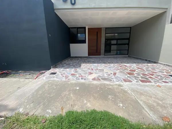 CASA DE UNA PLANTA EN VENTA EN LOMAS DE PUNTA DEL ESTE CASA DE UNA PLANTA EN VENTA EN LOMAS DE PUNTA DEL ESTE