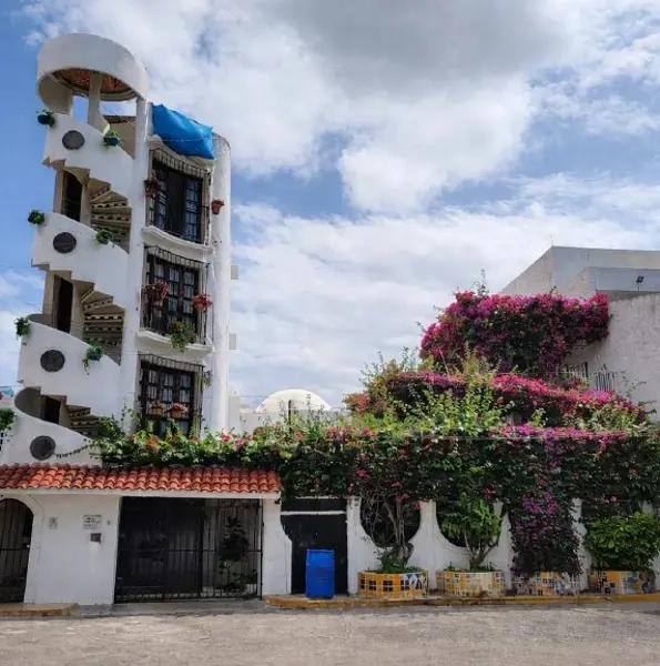 Edificio con Inquilinos Activos en Cancún | Flujo Inmediato desde el Día 1 Edificio con Inquilinos Activos en Cancún | Flujo Inmediato desde el Día 1