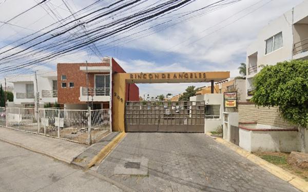 Casa en Venta Paseos de San Andrés Tlaxcalcingo Puebla FLL