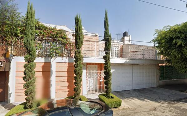 Casa en venta en Country Club Coyoacán CDMX FLL