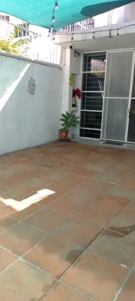 Casa en venta a 5 minutos de Galerias; Cuernavaca.
