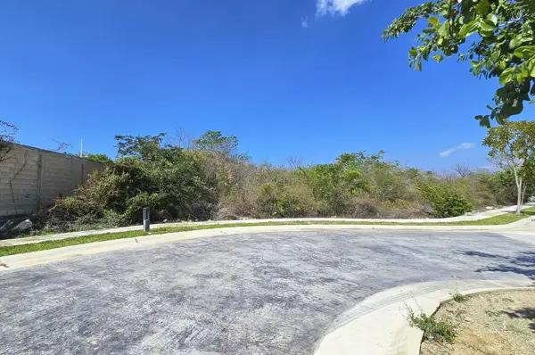 TERRENO EN VENTA EN PRIVADA EN ZONA COUNTRY, MERIDA YUCATAN CON AMENIDADES TERRENO EN VENTA EN PRIVADA EN ZONA COUNTRY, MERIDA YUCATAN CON AMENIDADES