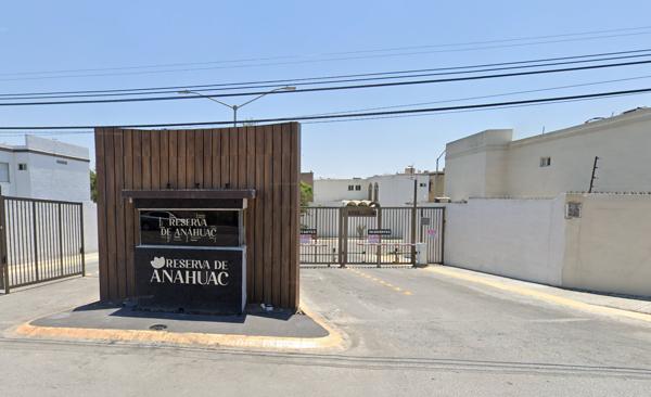 Casa en Fraccionamiento Reserva de Anáhuac, Colonia Praderas de Anáhuac. Nuevo León.