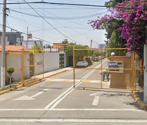 Casa en Condominio en Venta en Tlalnepantla de Baz, México - Proximidad a Servicios Clave