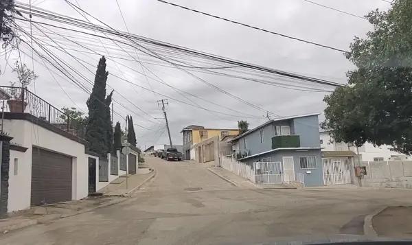 COL. JUAREZ (LA CIMA) SE VENDEN  2 TERRENOS, CENTRICO EN TIJUANA, 200 MT2 (10 X 20) $73,000 DLL C/U