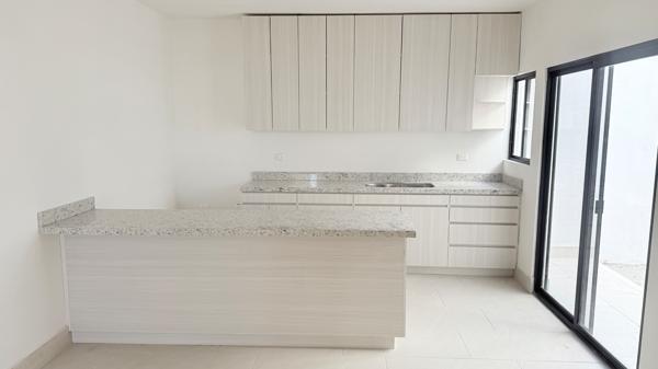Casa con recámara en planta baja en fraccionamiento al Norte de Saltillo Casa con recámara en planta baja en fraccionamiento al Norte de Saltillo