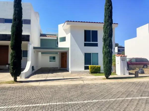 Casa en Venta en Bosques de Santa Anita, Tlajomulco de Zúñiga, Oportunidad Única