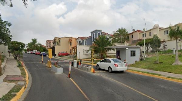 Casa en Venta Urbiquinta Montecarlo Tonalá Jalisco FLL
